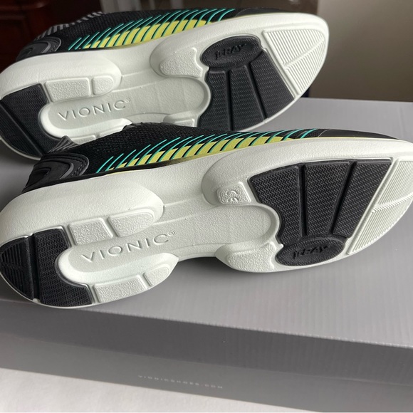 Vionic Women's Vortex Embolden Knit Sneaker Black / Pale Lime Size 5M NIB - Picture 6 of 11